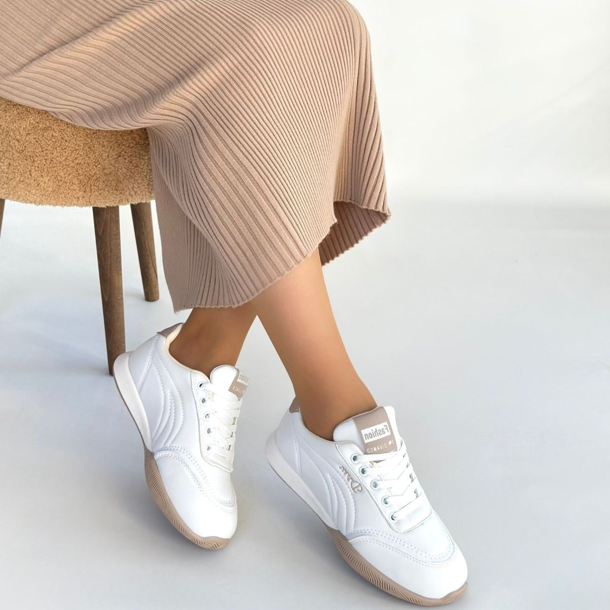 Tawen Beyaz Cilt Bağcıklı Spor Ayakkabı