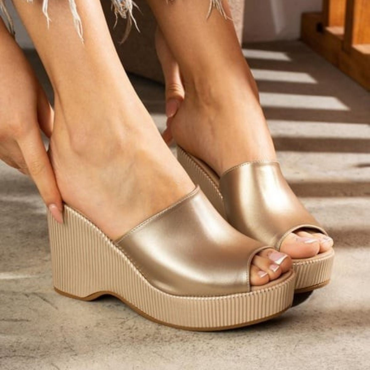 Tlay Bej Cilt Dolgu Topuk Terlik