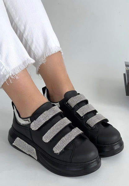 Elika Siyah Cilt Cırt Cırtlı Spor Ayakkabı