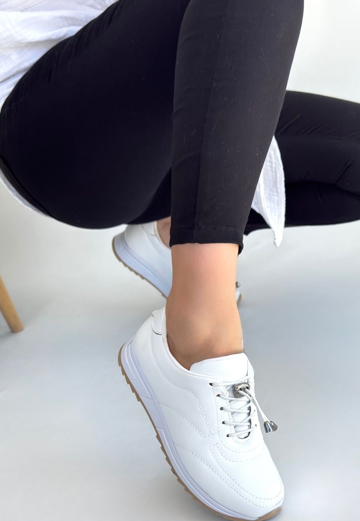 Finna Beyaz Cilt Bağcıklı Spor Ayakkabı