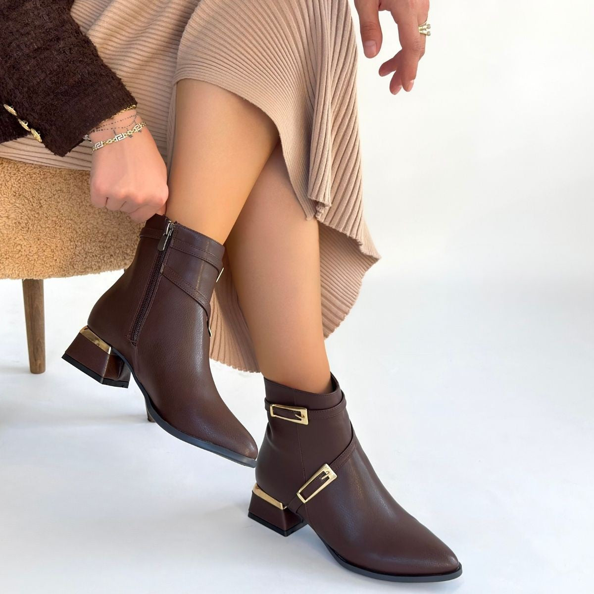 İnay Kahverengi Cilt Topuklu Bot