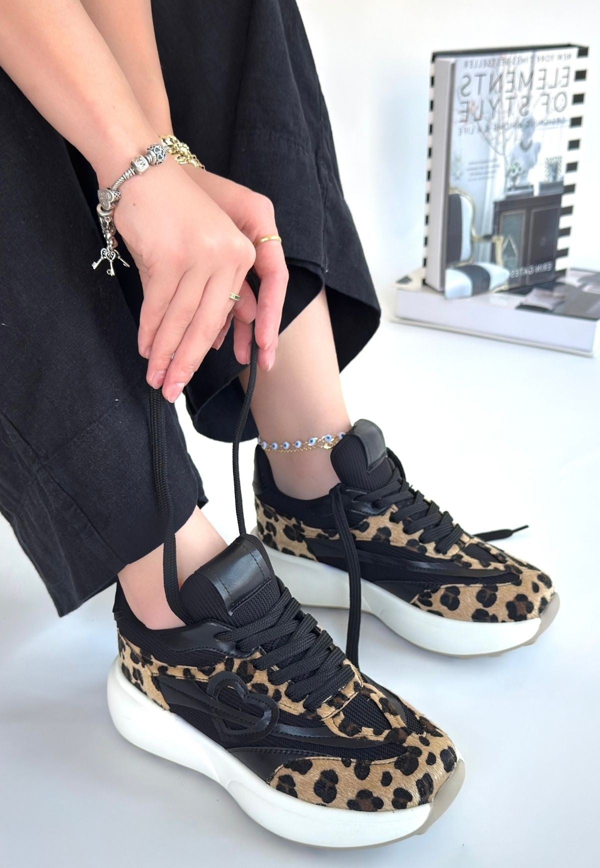 Mark Leopar Süet Bağcıklı Spor Ayakkabı