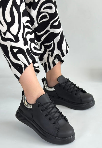 Sofio Siyah Cilt Bağcıklı Spor Ayakkabı