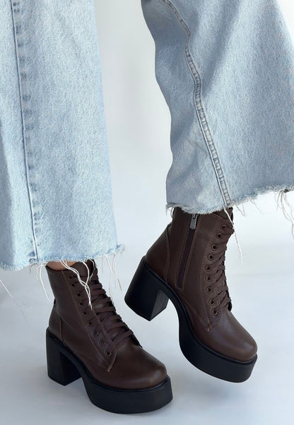 Tsan Kahverengi Cilt Bağcıklı Topuklu Bot