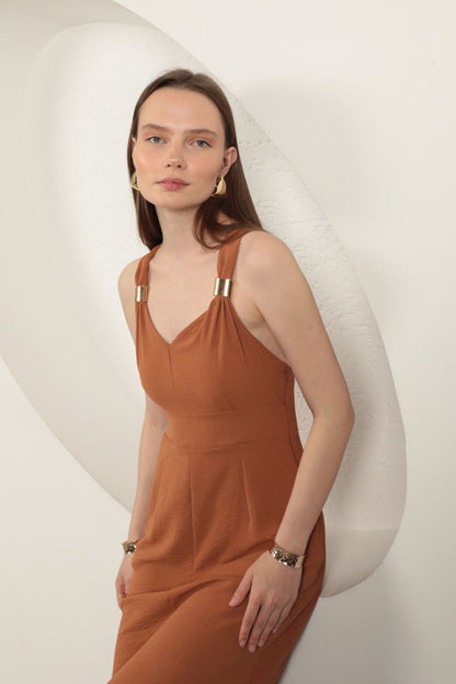 Toka Detaylı Askılı Elbise-Kahve