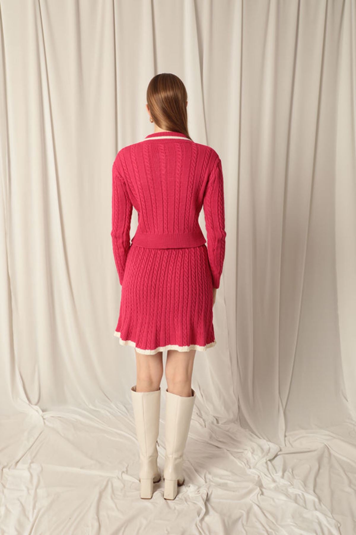 Triko Kumaş Yakalı Saç Örgülü Desen Fuşya Etek Takım