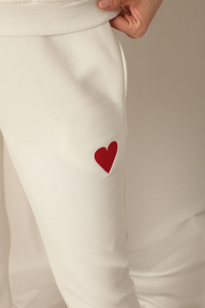 Üç İplik Kumaş Kalp Nakışlı Kadın Ekru Takım