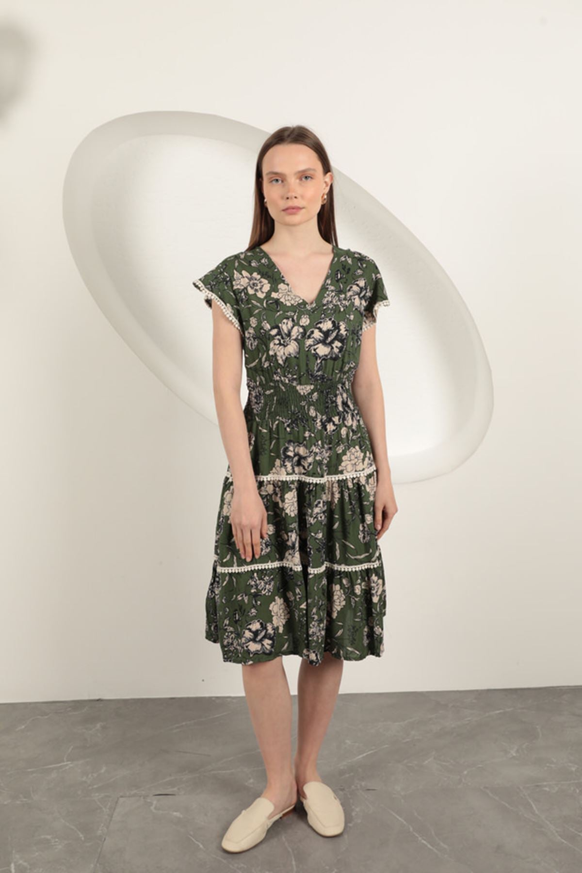 Viskon Çiçek Desenli Elbise-Yeşil