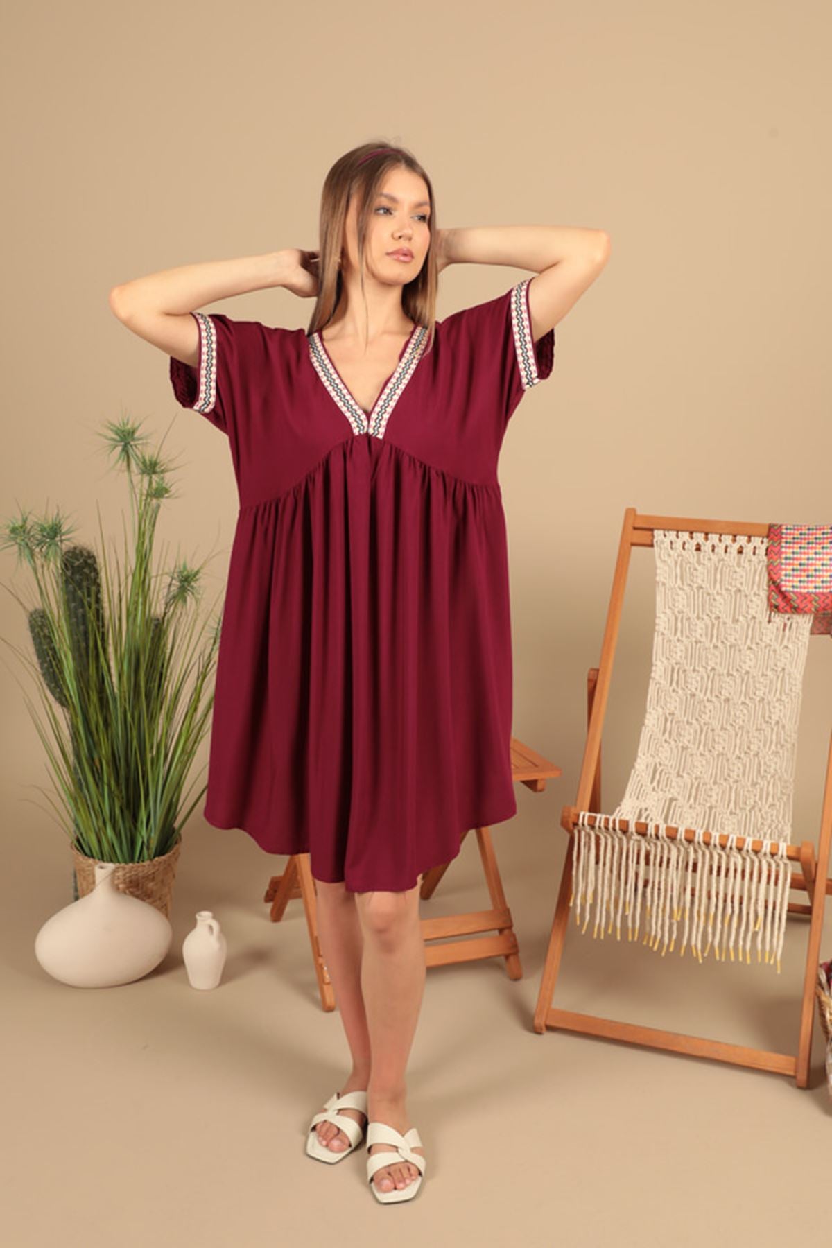 Viskon Kumaş Yakası Kolu Şerit Detaylı Elbise-Bordo