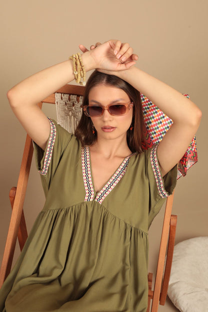 Viskon Kumaş Yakası Kolu Şerit Detaylı Elbise-Haki