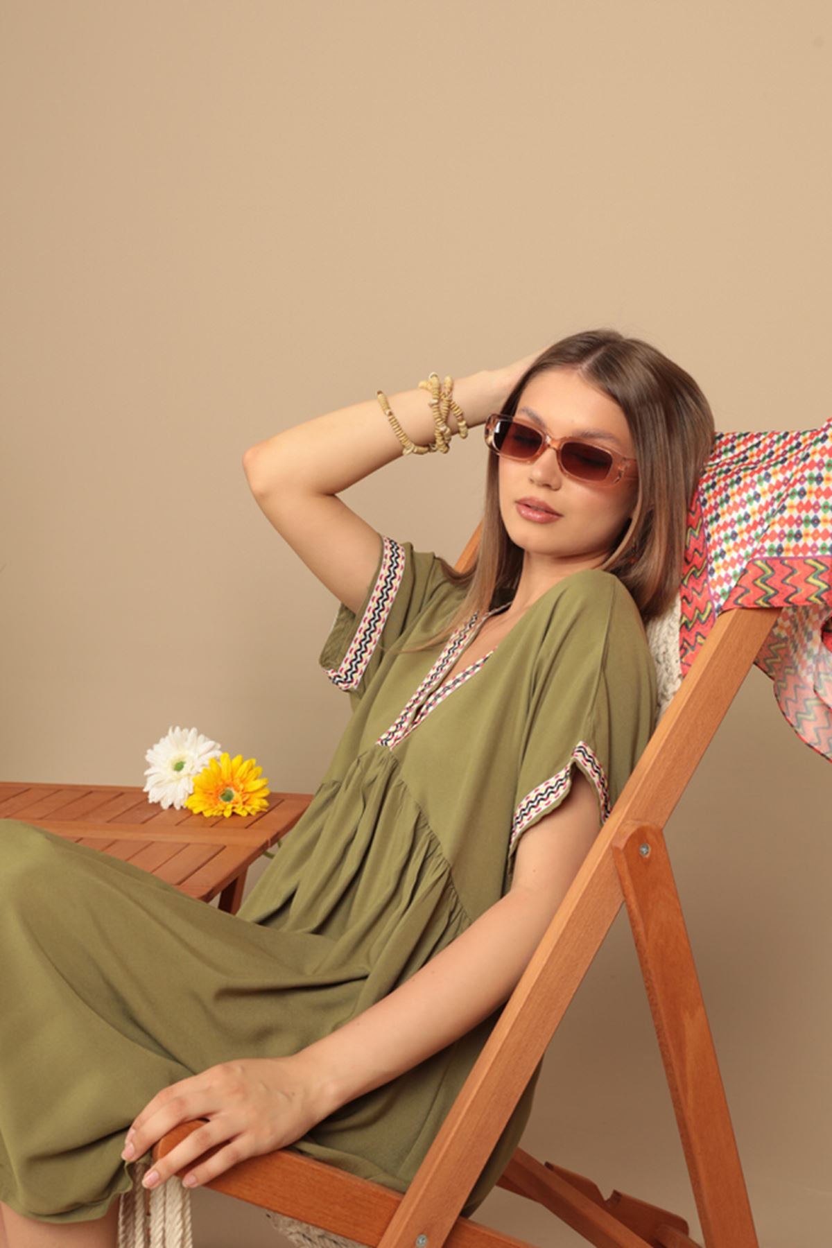 Viskon Kumaş Yakası Kolu Şerit Detaylı Elbise-Haki