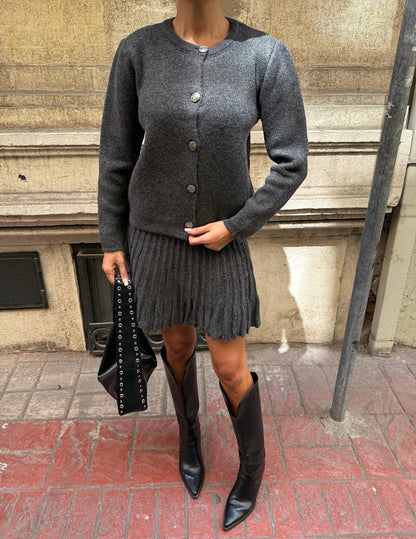 Bisiklet Yaka Hırka Ve Pile Detaylı Etek Triko Takım