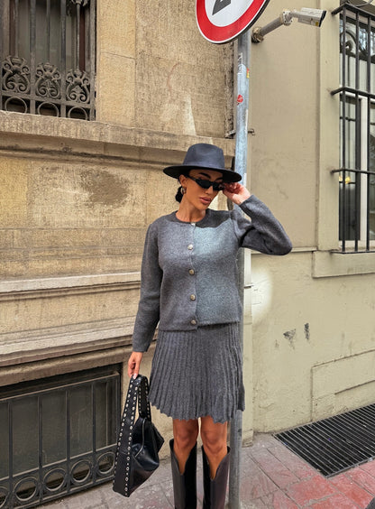 Bisiklet Yaka Hırka Ve Pile Detaylı Etek Triko Takım