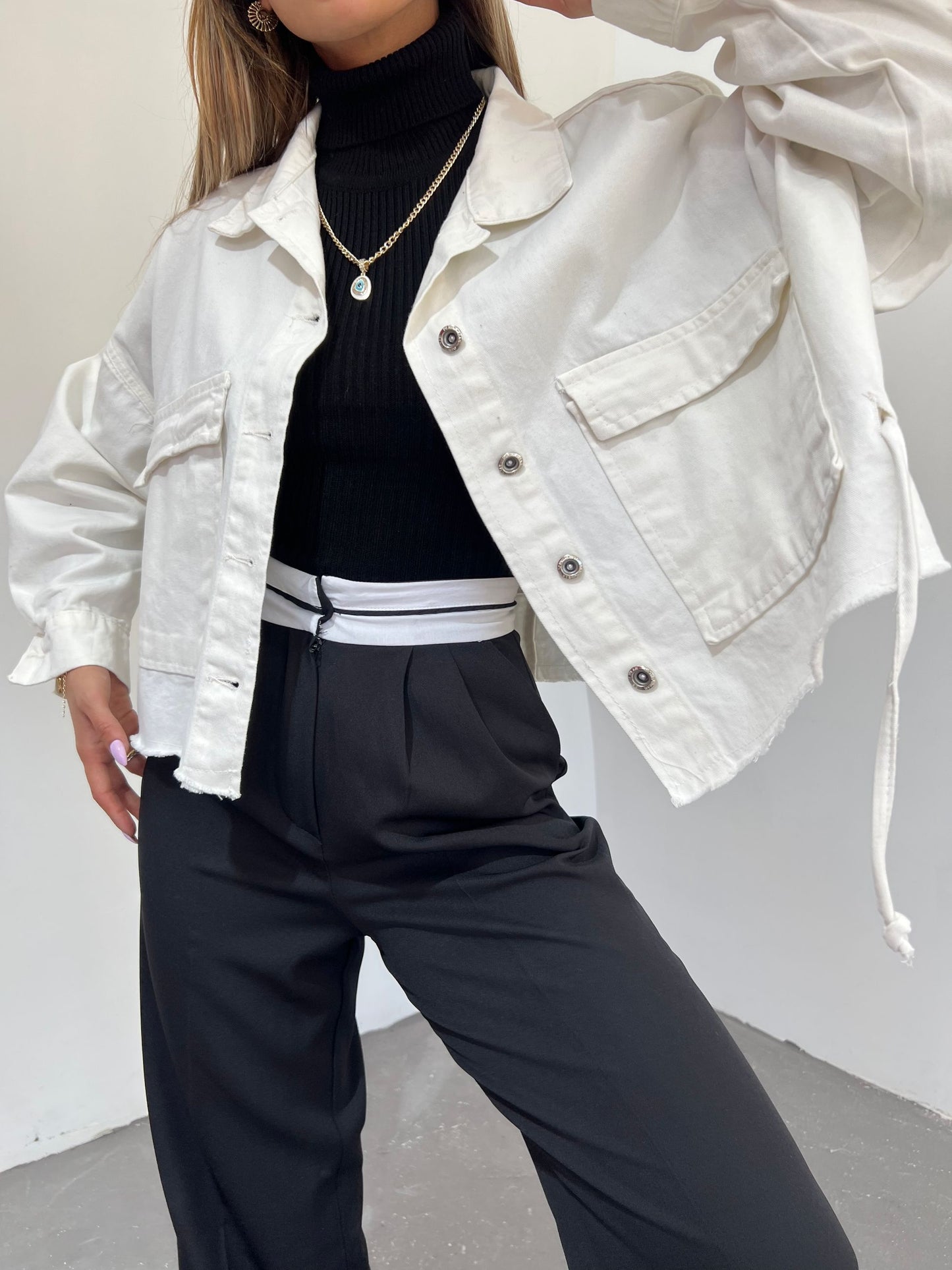 Geniş Cepli Oversize Püsküllü Denim Ceket