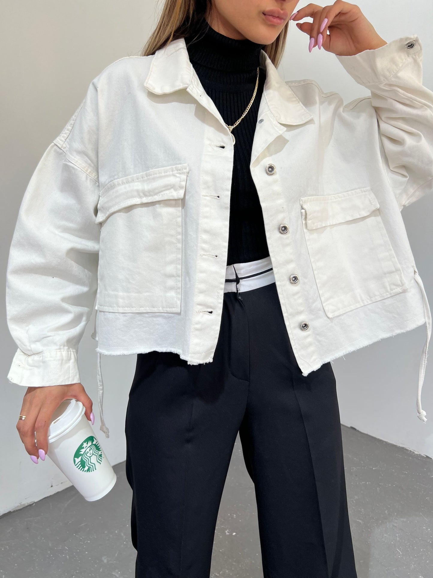 Geniş Cepli Oversize Püsküllü Denim Ceket