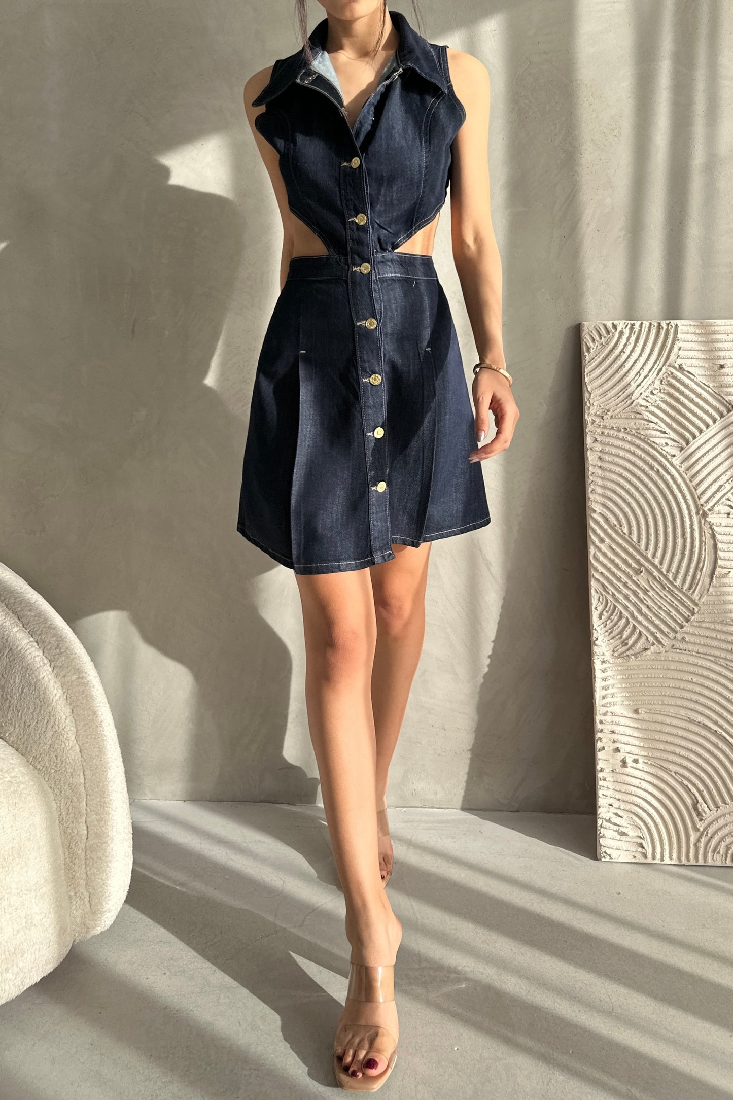 Kolsuz Bel Dekolteli Jean Elbise