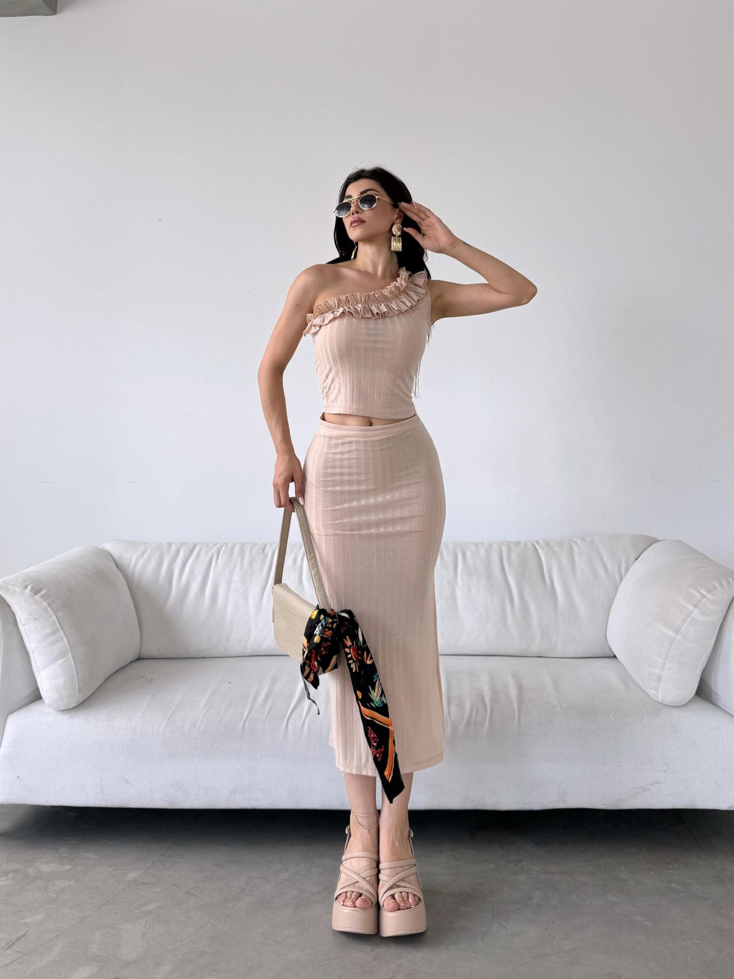 Tek Omuz Fırfır Detaylı Etek Ve Bluz Alt Üst Takım